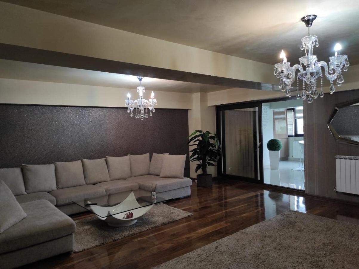 Apartament Lux Ultracentral Craiova Exterior foto